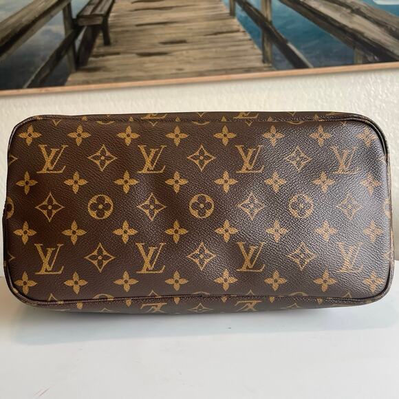 💎✨RARE FIND✨💎 Authentic Louis Vuitton Tote Bag - Picture 4 of 7